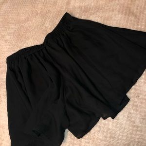Black flowey shorts!!!
